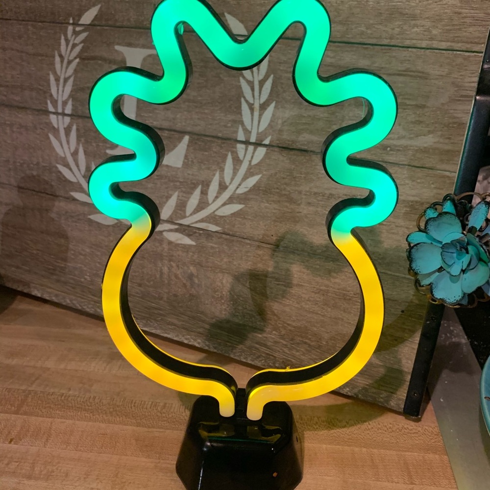 PineApple LED light